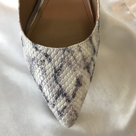 WHBM PURPLE SNAKE HEELS - Picture 3 of 12